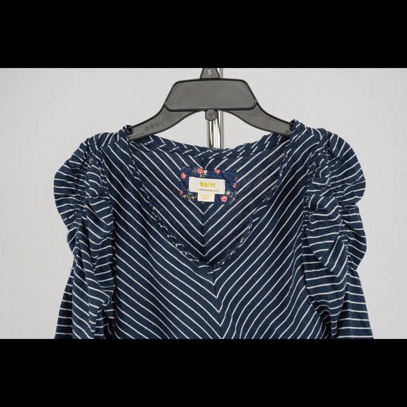 Maeve Top by Anthropologie - Picture 3 of 11